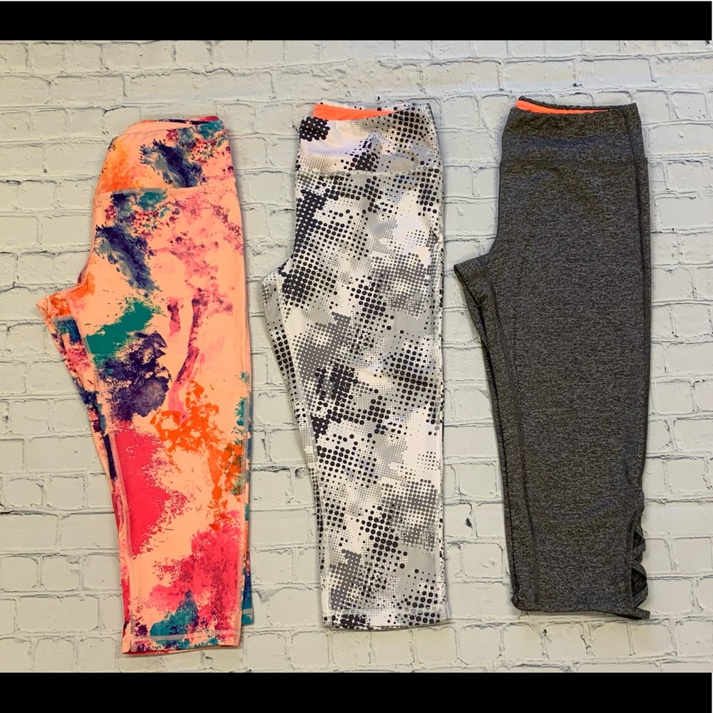 (3) pairs of cropped yoga pants